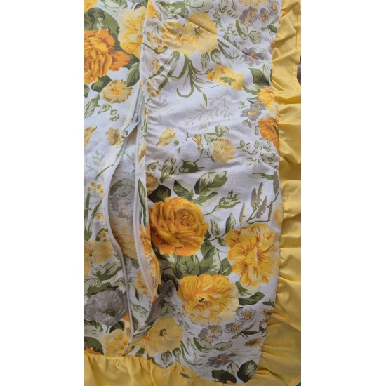 QueenA Aria Yellow,  in cutie de carton neagra , eleganta
